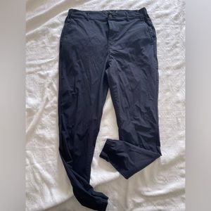 Cuts AO Joggers black size medium
